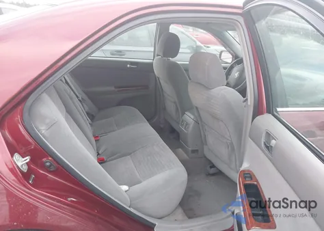 2006 Toyota Camry Xle z USA, uszkodzony, nr VIN 4T1BE30K26U110641